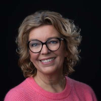 Anne Hartmans